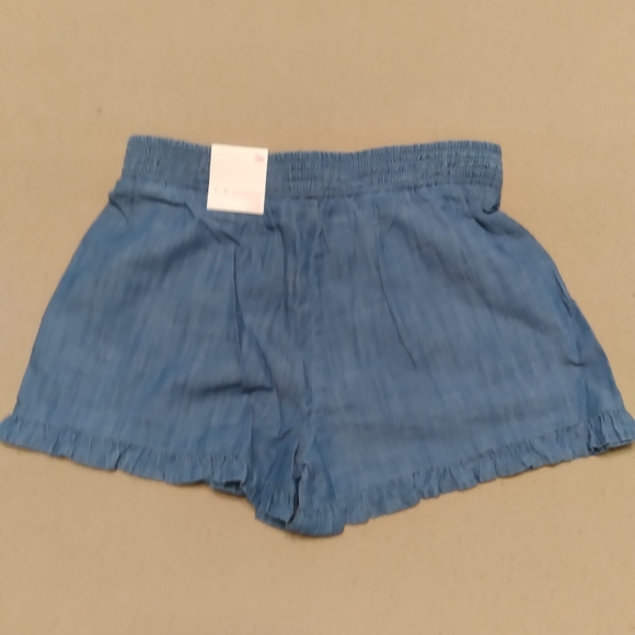 Women's shorts - Picture 2 of 4